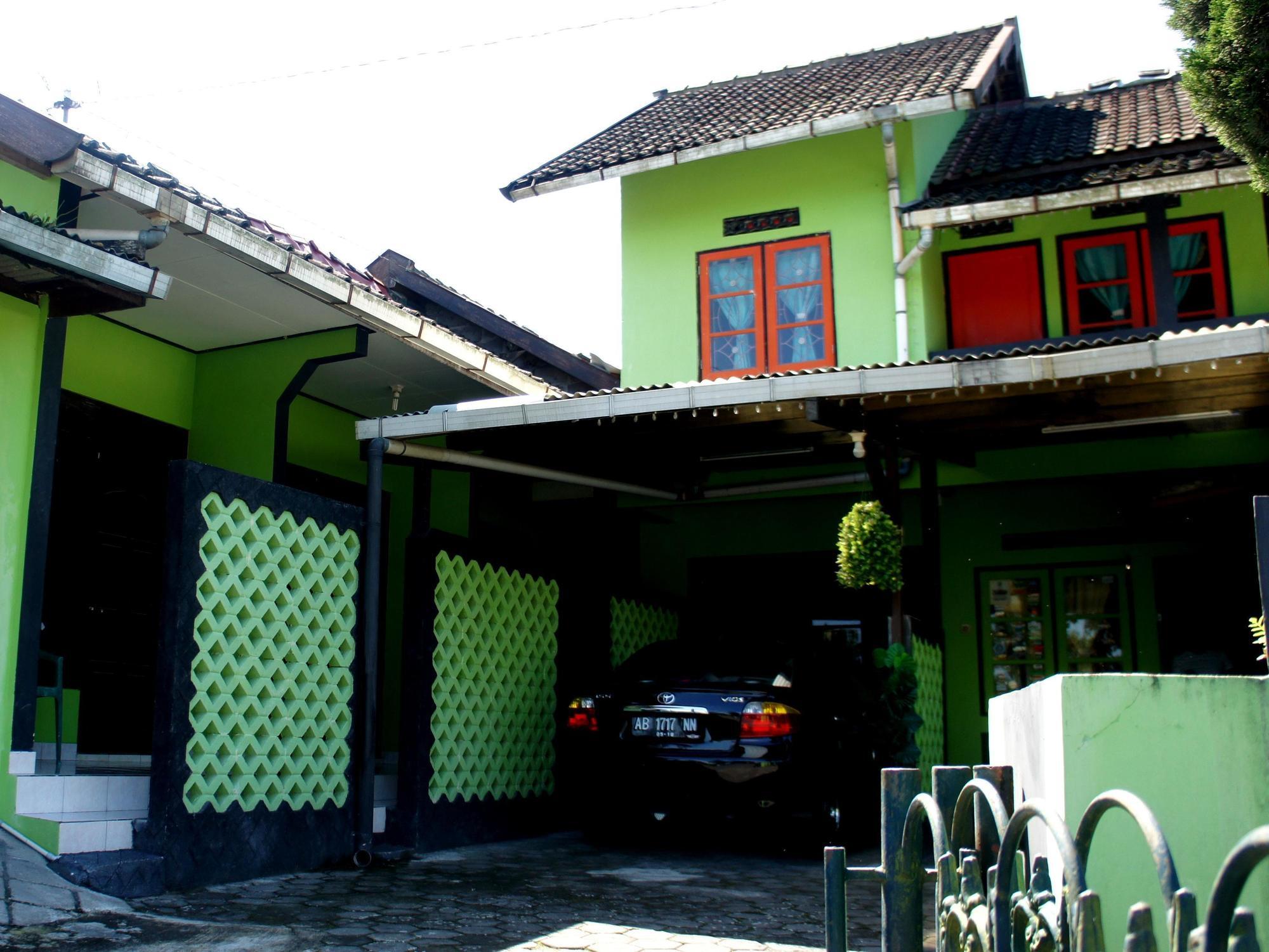 Bayu Murti Homestay ジョグジャカルタ エクステリア 写真