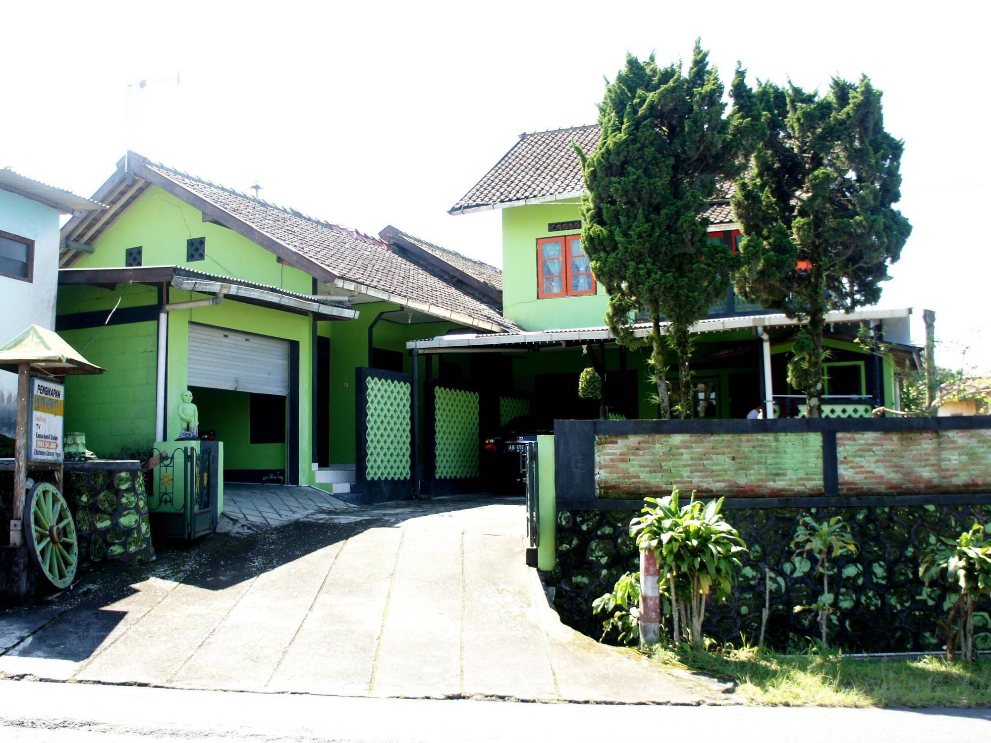 Bayu Murti Homestay ジョグジャカルタ エクステリア 写真